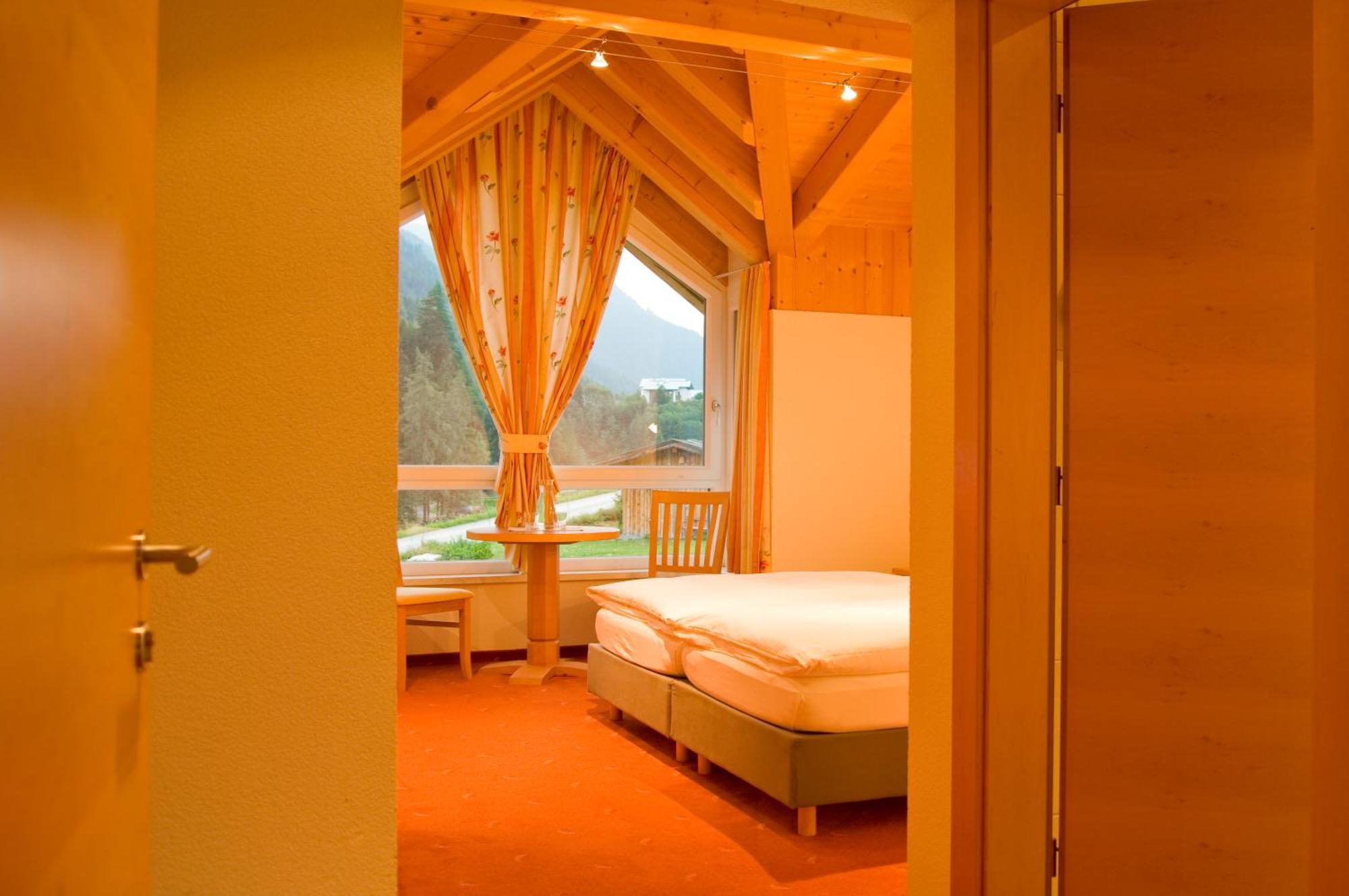 Adrian Bed & Breakfast Санкт Антон ам Арлберг Екстериор снимка